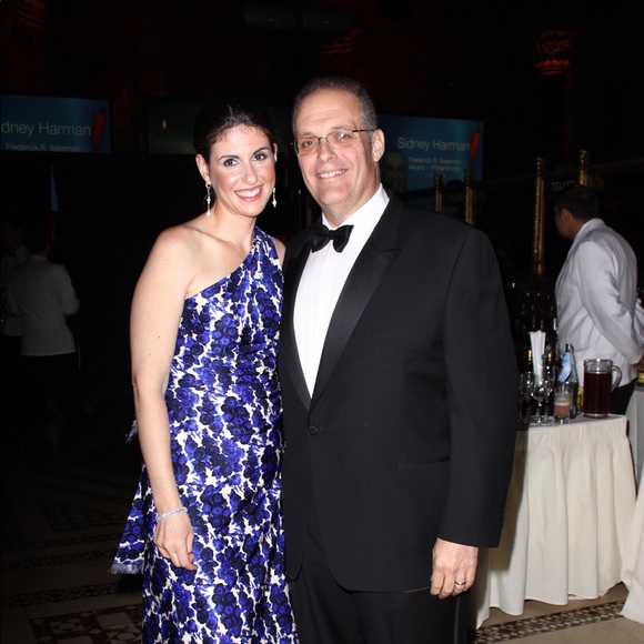 Hello from sunny LA! I’m Liora. - Picture 9 of 11